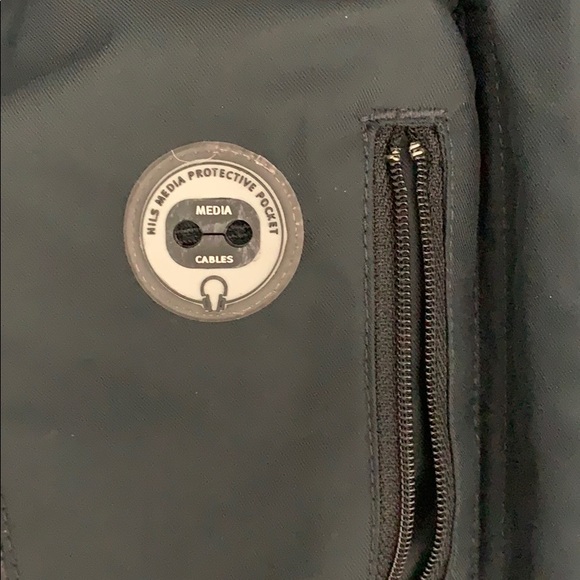 Nils insulated ski/snowboard jacket. Sz 10 - Picture 4 of 8